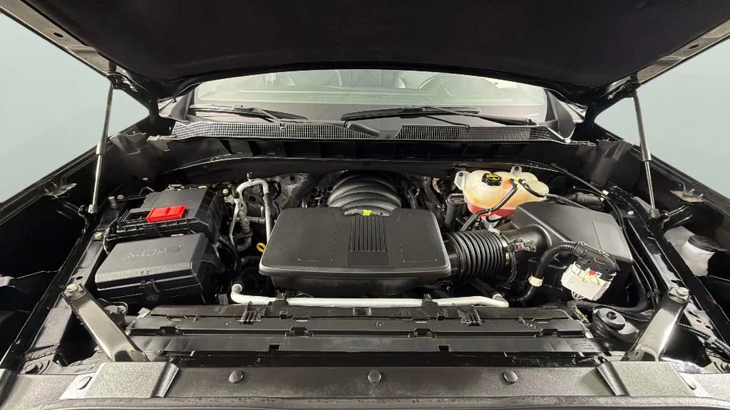 Used 2025 Black Chevrolet RST image 38