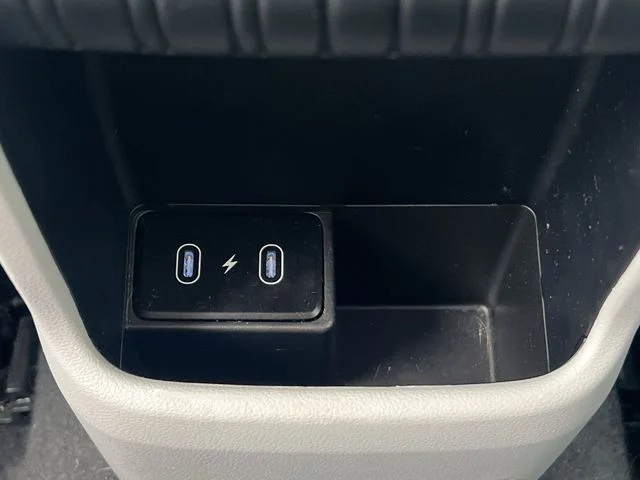 Used 2025 White Hyundai SEL image 37
