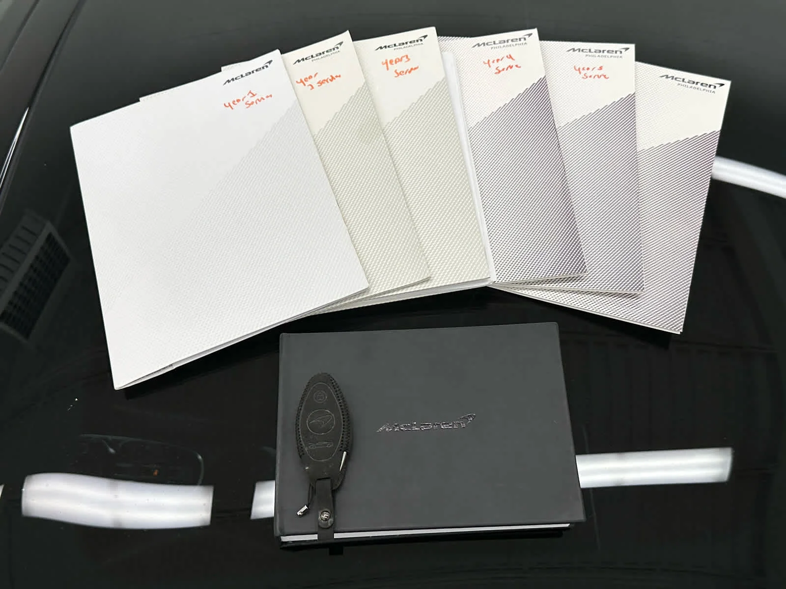 Used 2021 White McLaren  image 28