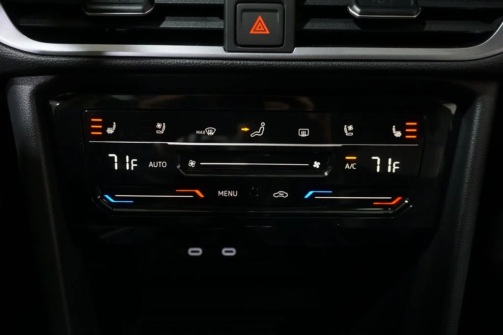 New 2026 Black Volkswagen 1.5T SEL image 15