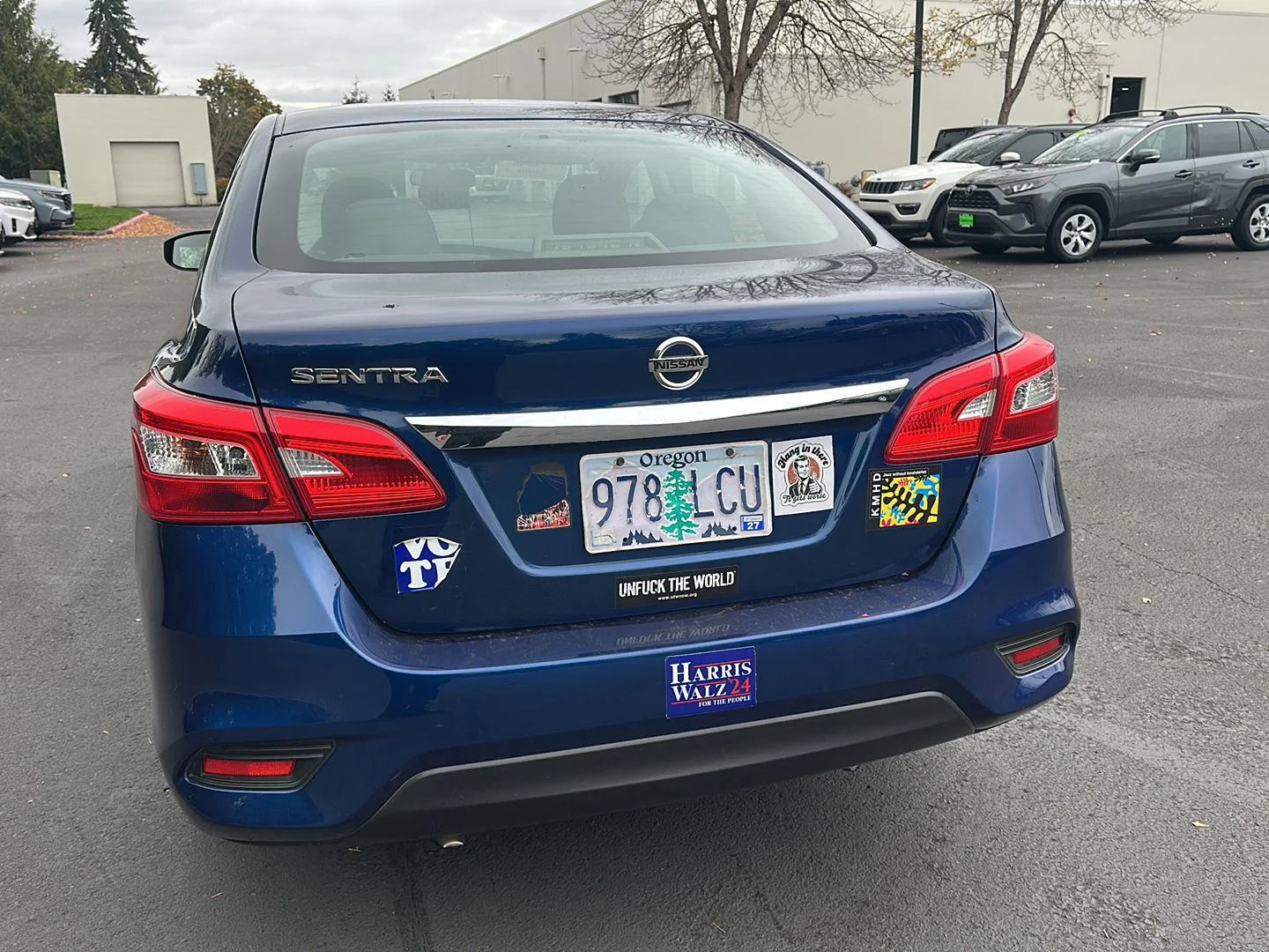 Used 2019 Deep Blue Pearl Nissan S image 3