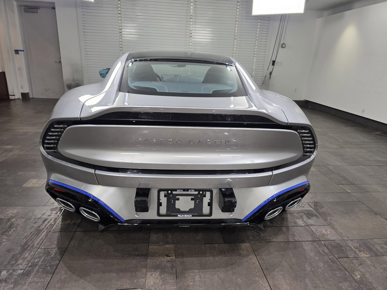 2026 Aston Martin Vanquish Base - Photo 21