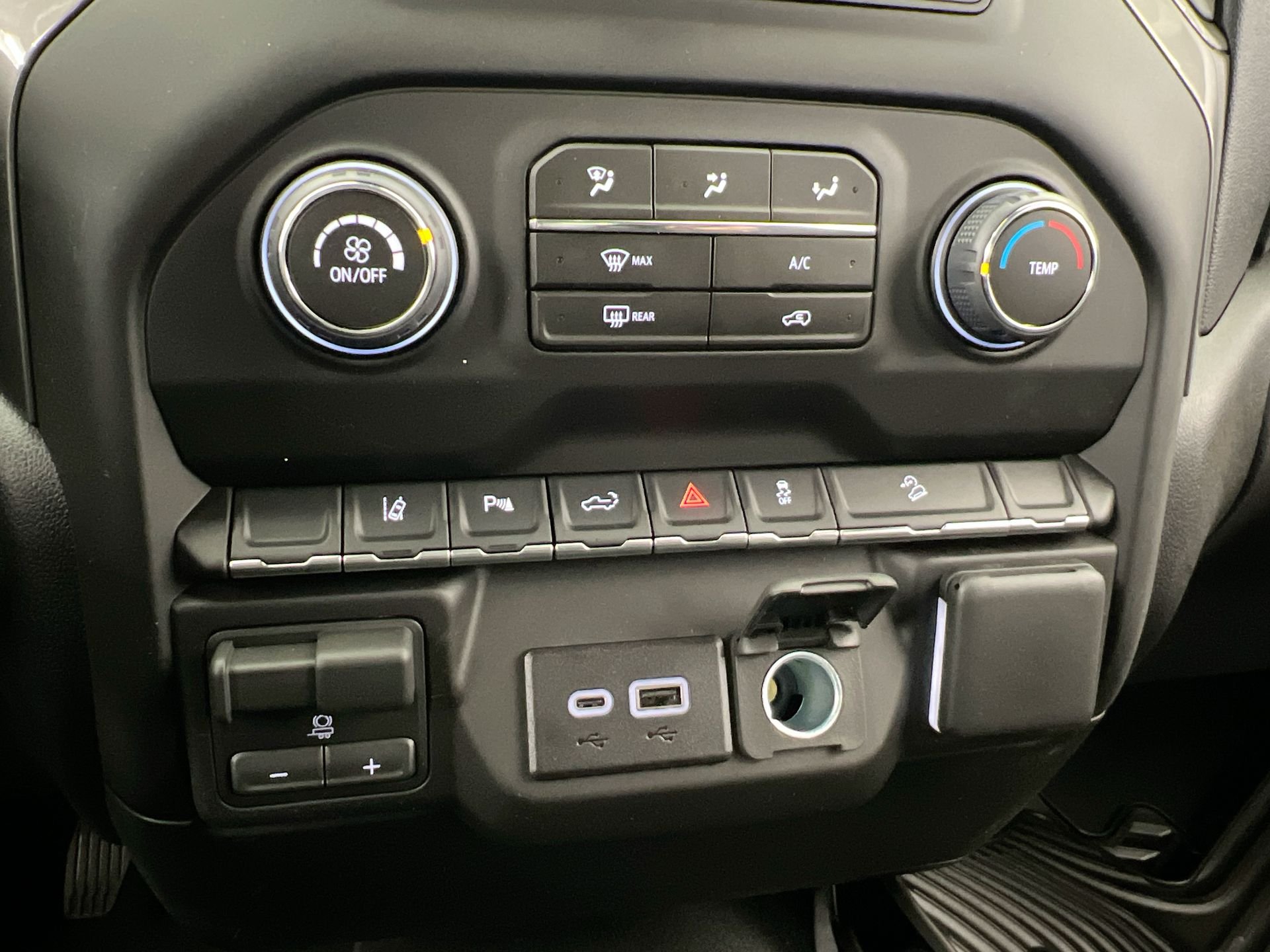 2026 Chevrolet Silverado 2500 HD Custom - Photo 47