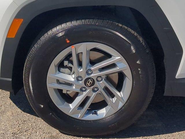 2025 Hyundai Tucson SE - Photo 11