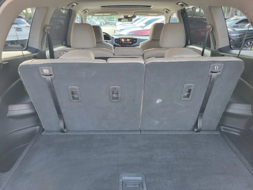 Used 2020 White Honda EX-L image 8