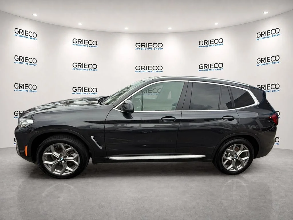 Used 2024 Gray BMW sDrive30i image 4