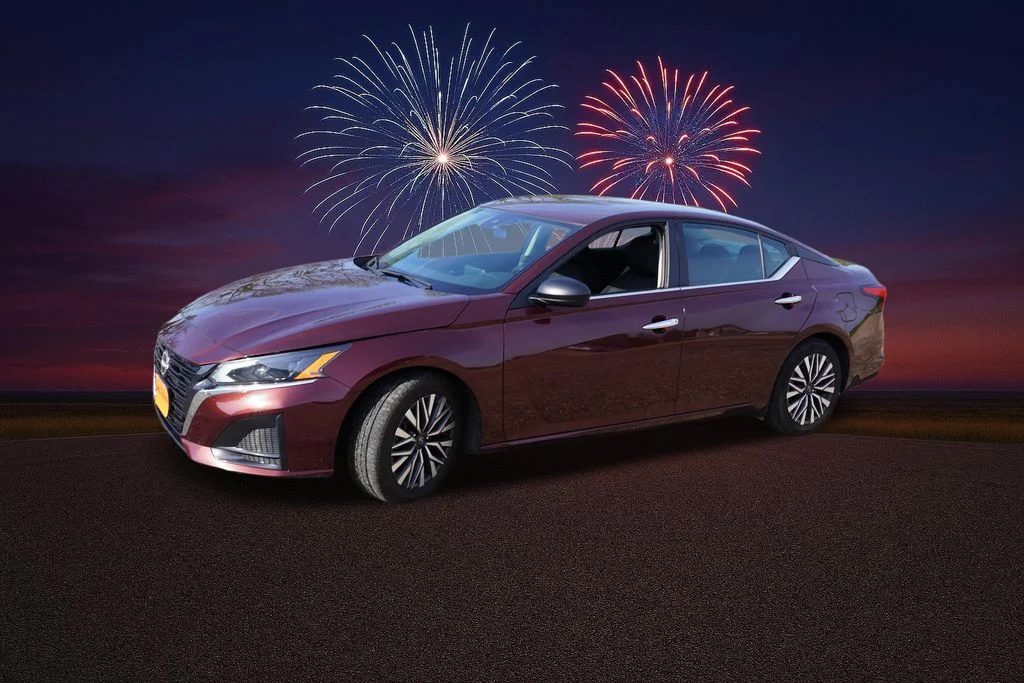 Used 2024 Red Nissan 2.5 SV image 10