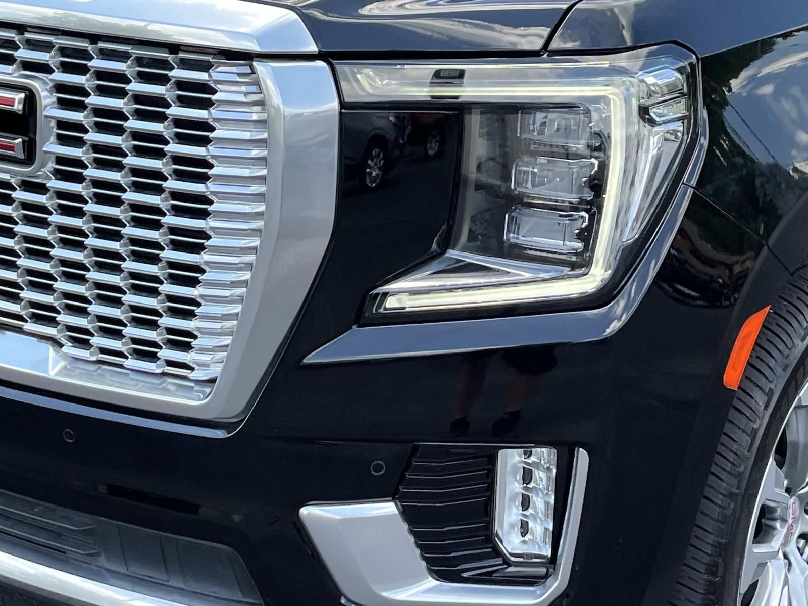 Used 2024 Onyx Black GMC Denali image 10