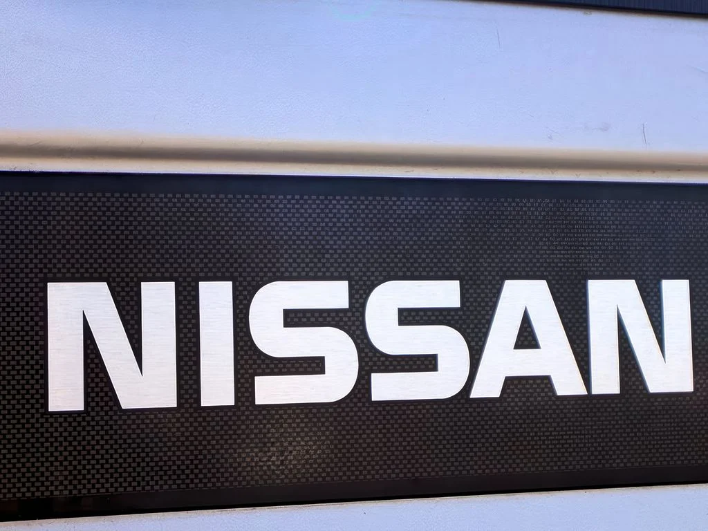 Used 2000 Silver Ice Clearcoat Metallic Nissan SE image 27