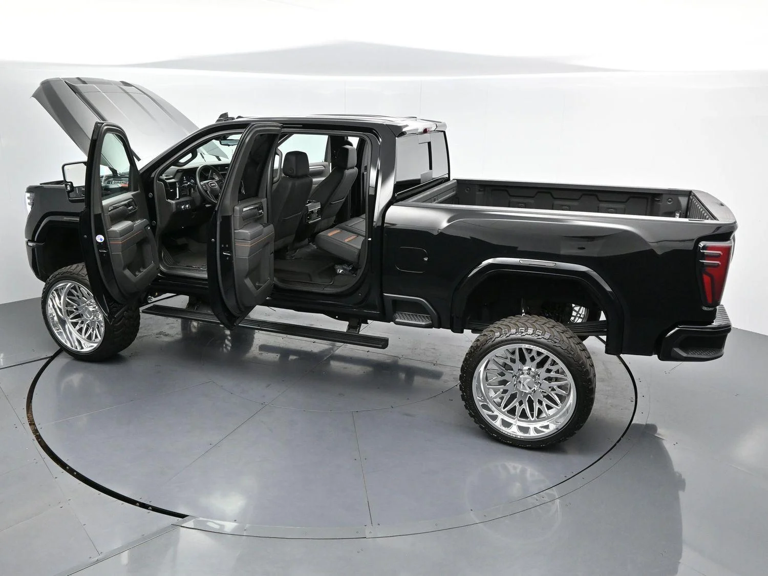 Used 2025 Onyx Black GMC AT4 image 44