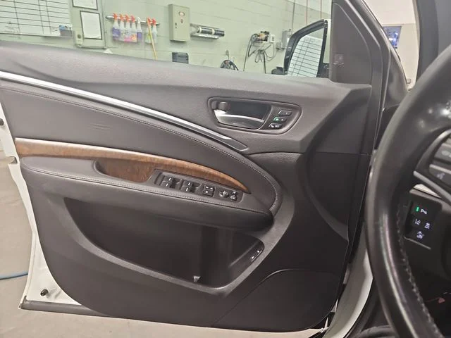 Used 2019 White Acura 3.5L Technology Package image 28
