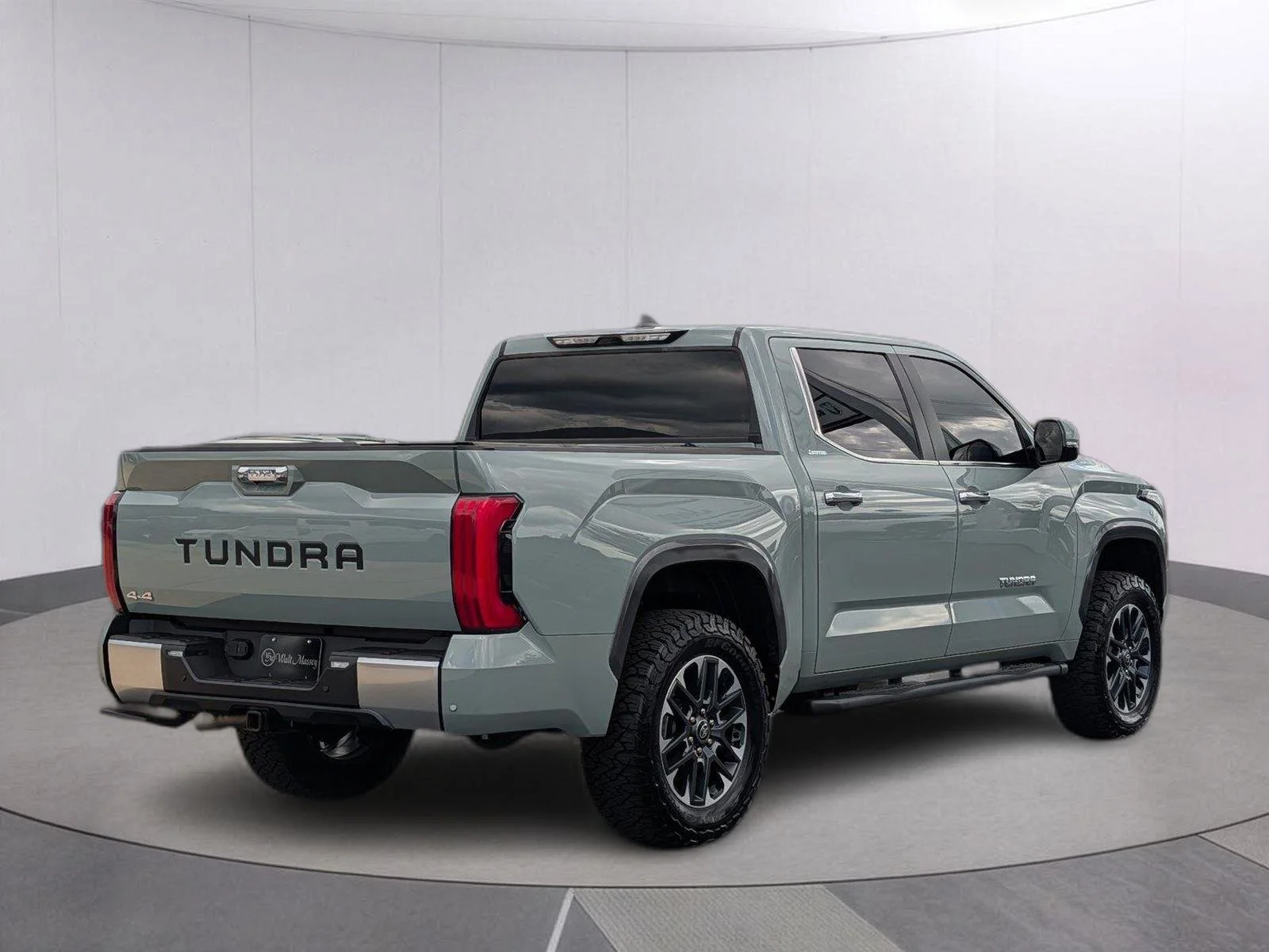 Used 2025 Lunar Rock Toyota Limited image 8