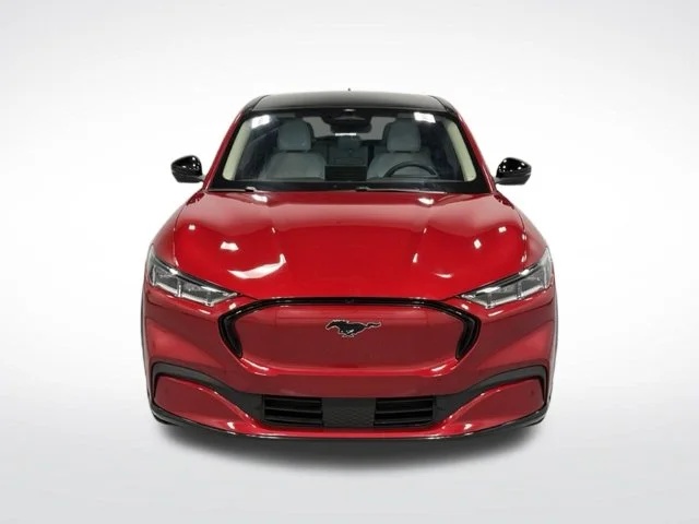 Used 2023 Red Ford Premium image 3