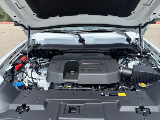 New 2026 Fuji White Land Rover X-Dynamic SE image 19
