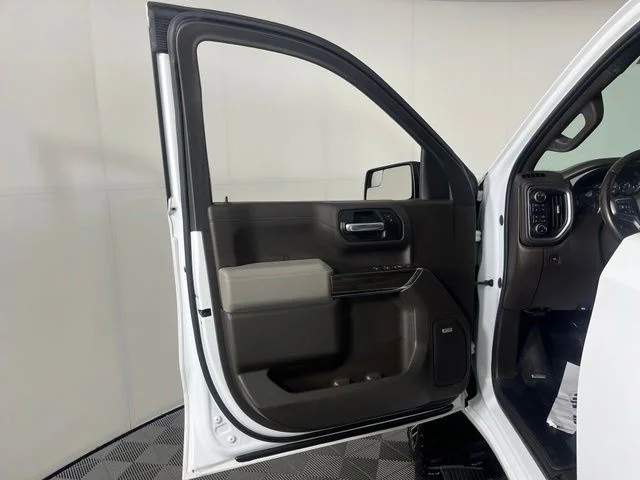 Used 2021 White Chevrolet RST image 12