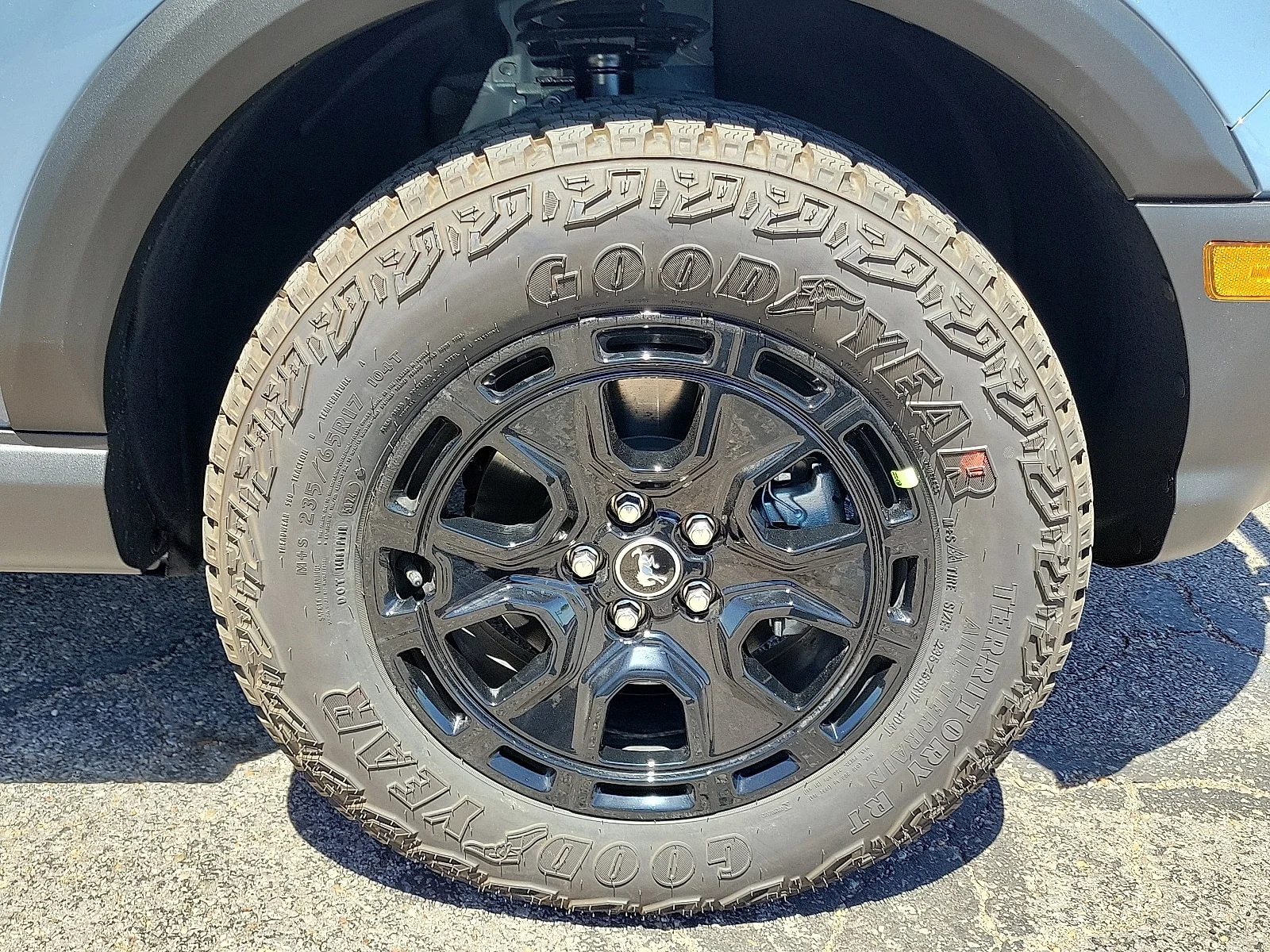 New 2025 Azure Gray Metallic Tri-Coat Ford Badlands&reg; image 7