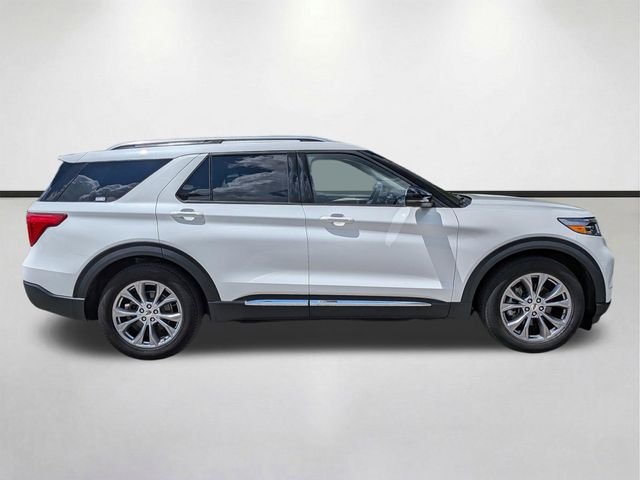 Used 2022 White Ford Limited image 3