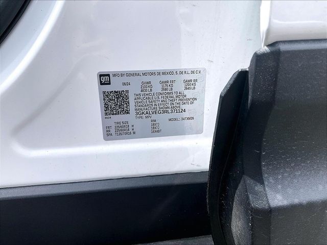 Used 2024 White GMC SLT image 34