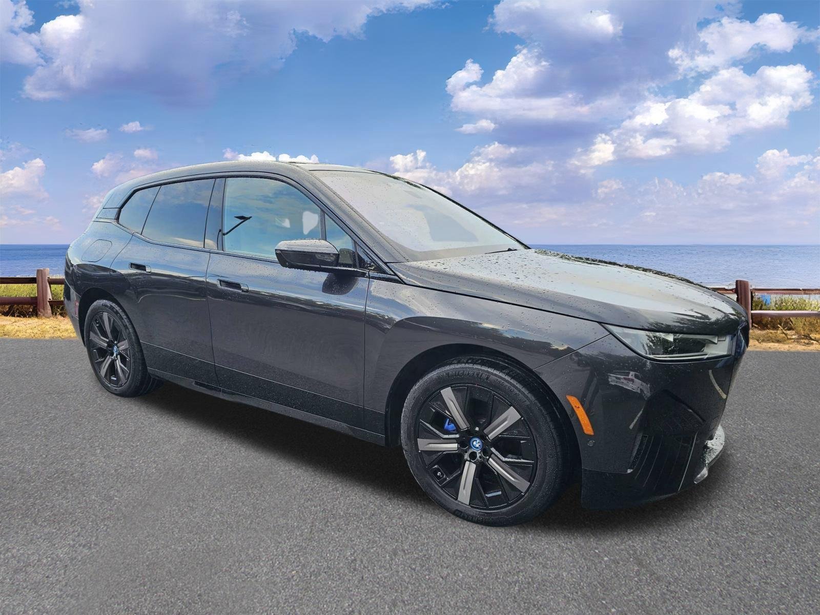 Used 2025 Dark Graphite Metallic BMW xDrive50 image 9