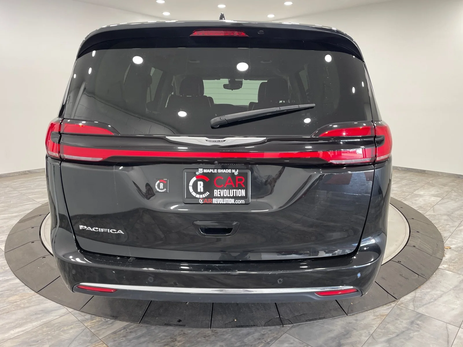 Used 2023 Brilliant Black Crystal Pearlcoat Chrysler Touring L image 6