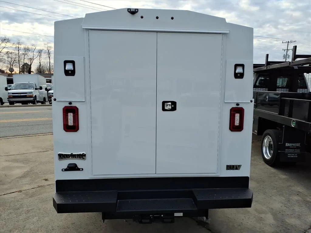 New 2025 Summit White Chevrolet 1WT image 5