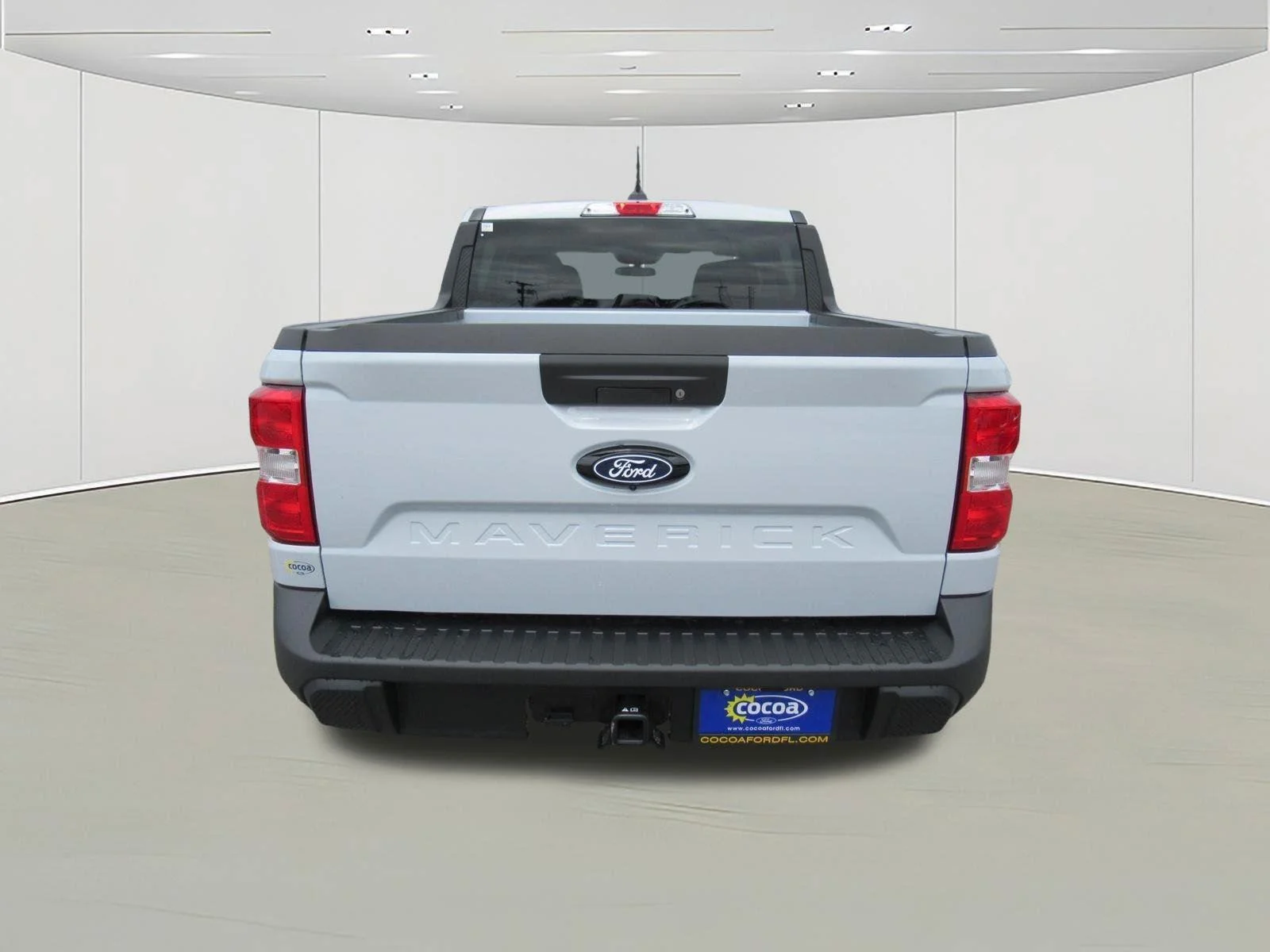 New 2026 Space White Metallic Ford XLT image 6