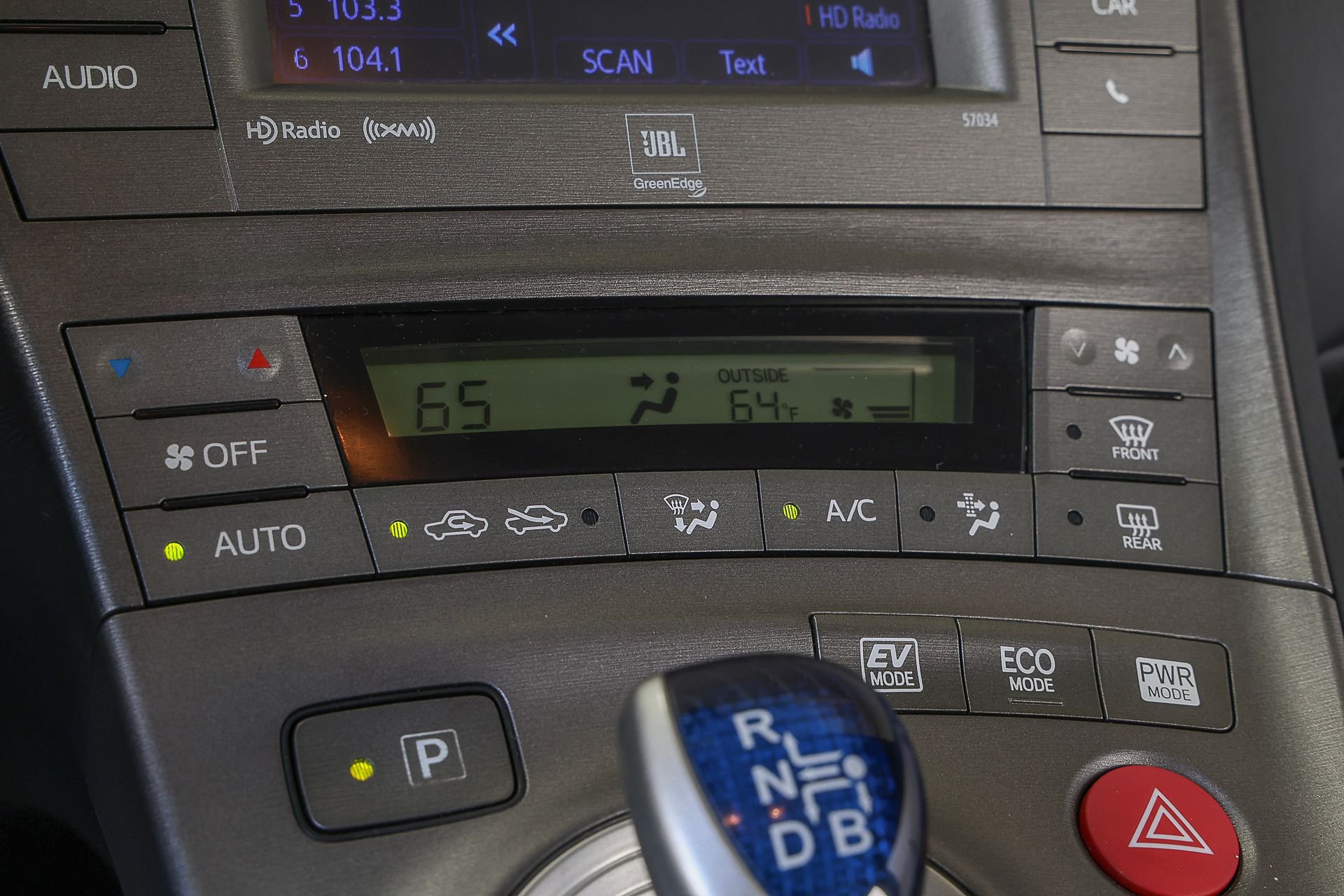 Used 2015 Blue Toyota Four image 17