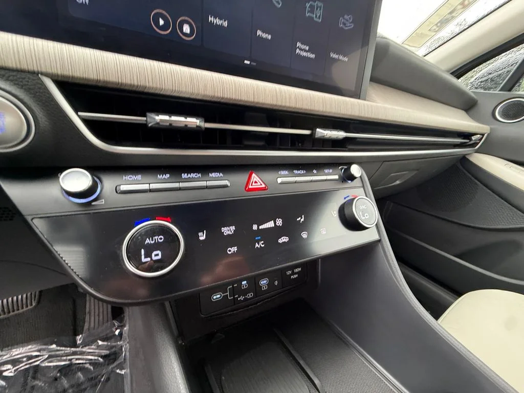 2025 Hyundai Sonata Hybrid SEL - Photo 23