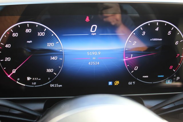 Used 2025 White Mercedes-Benz GLC 300 image 16