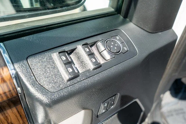 Used 2020 White Ford Lariat image 17