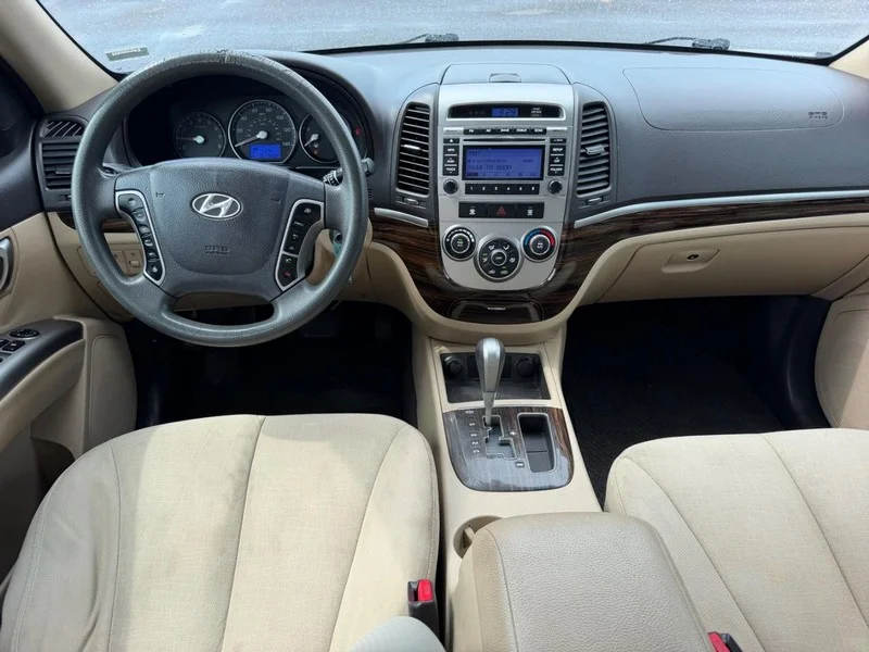 Used 2011 Phantom Black Metallic Hyundai GLS image 10