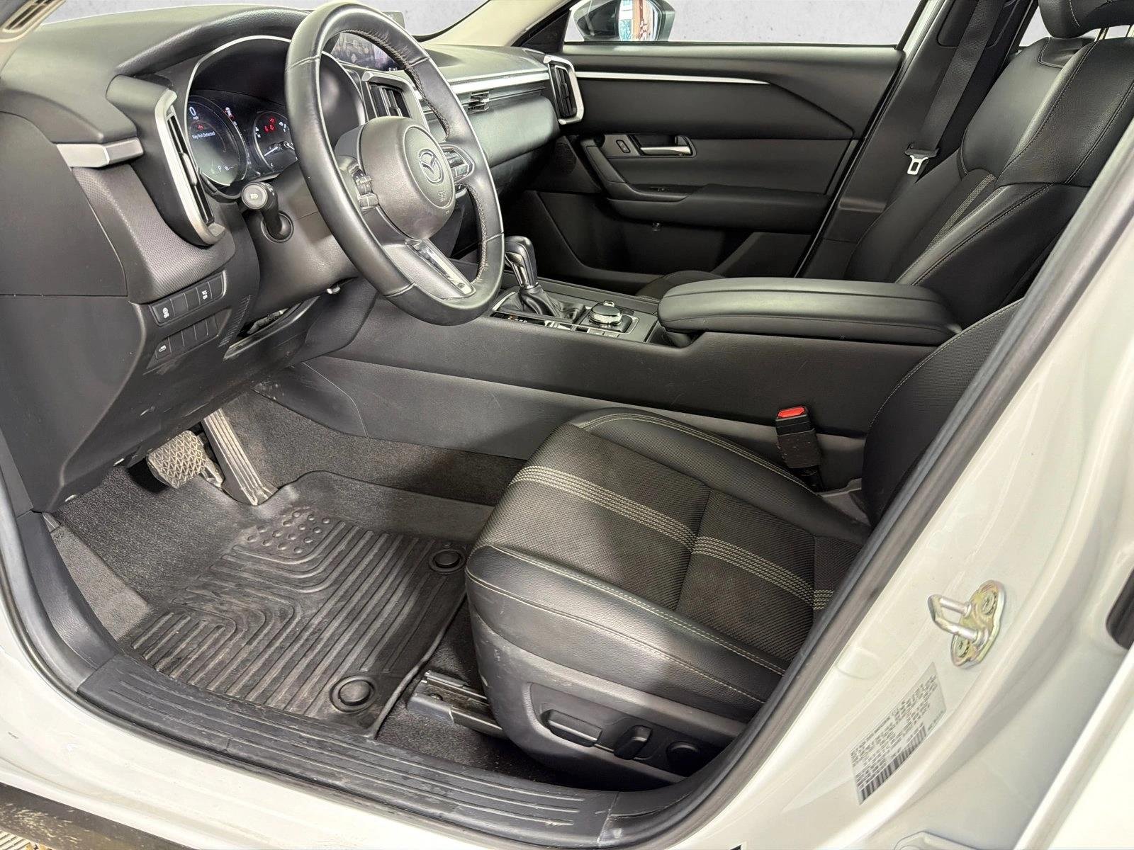 Used 2025 Wind Chill Pearl Mazda 2.5 S Preferred Package image 9