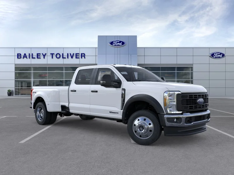 New 2026 Oxford White Ford F-450® XL image 32