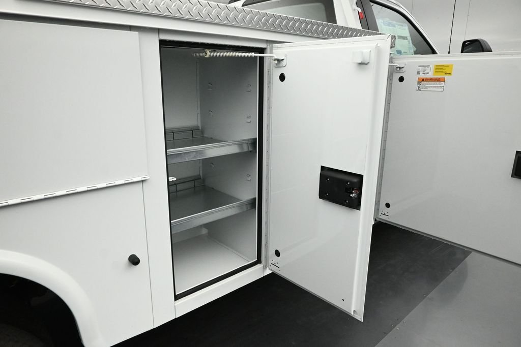 New 2025 Oxford White Ford XL image 25