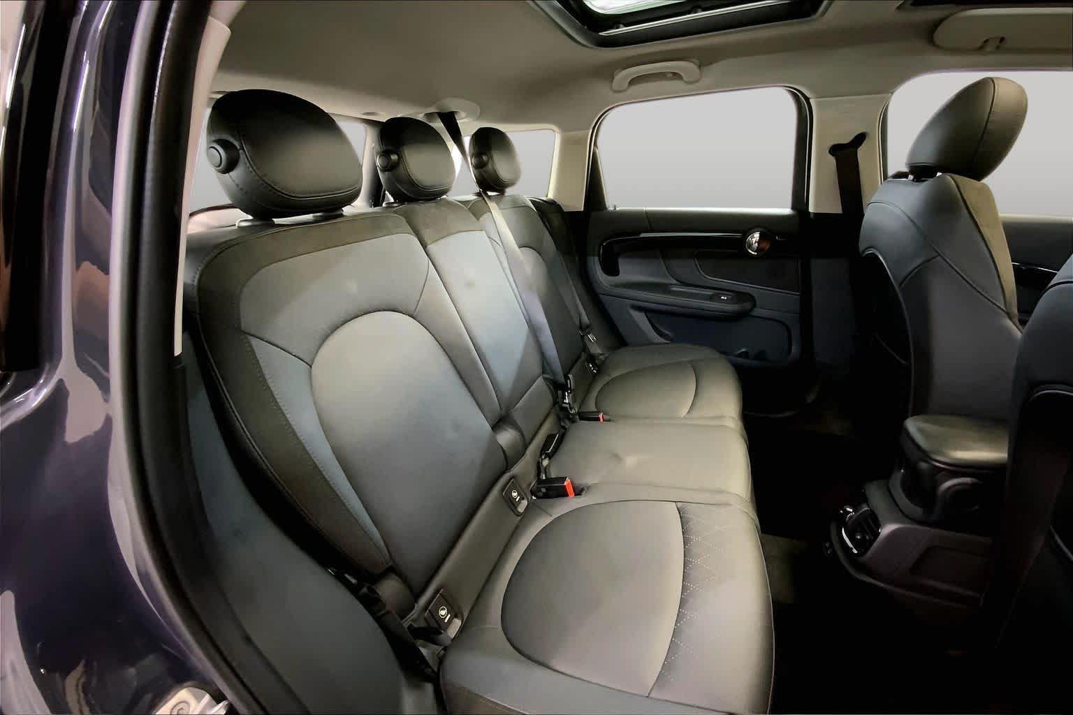 Used 2021 Thunder Grey Metallic MINI Cooper SE image 19