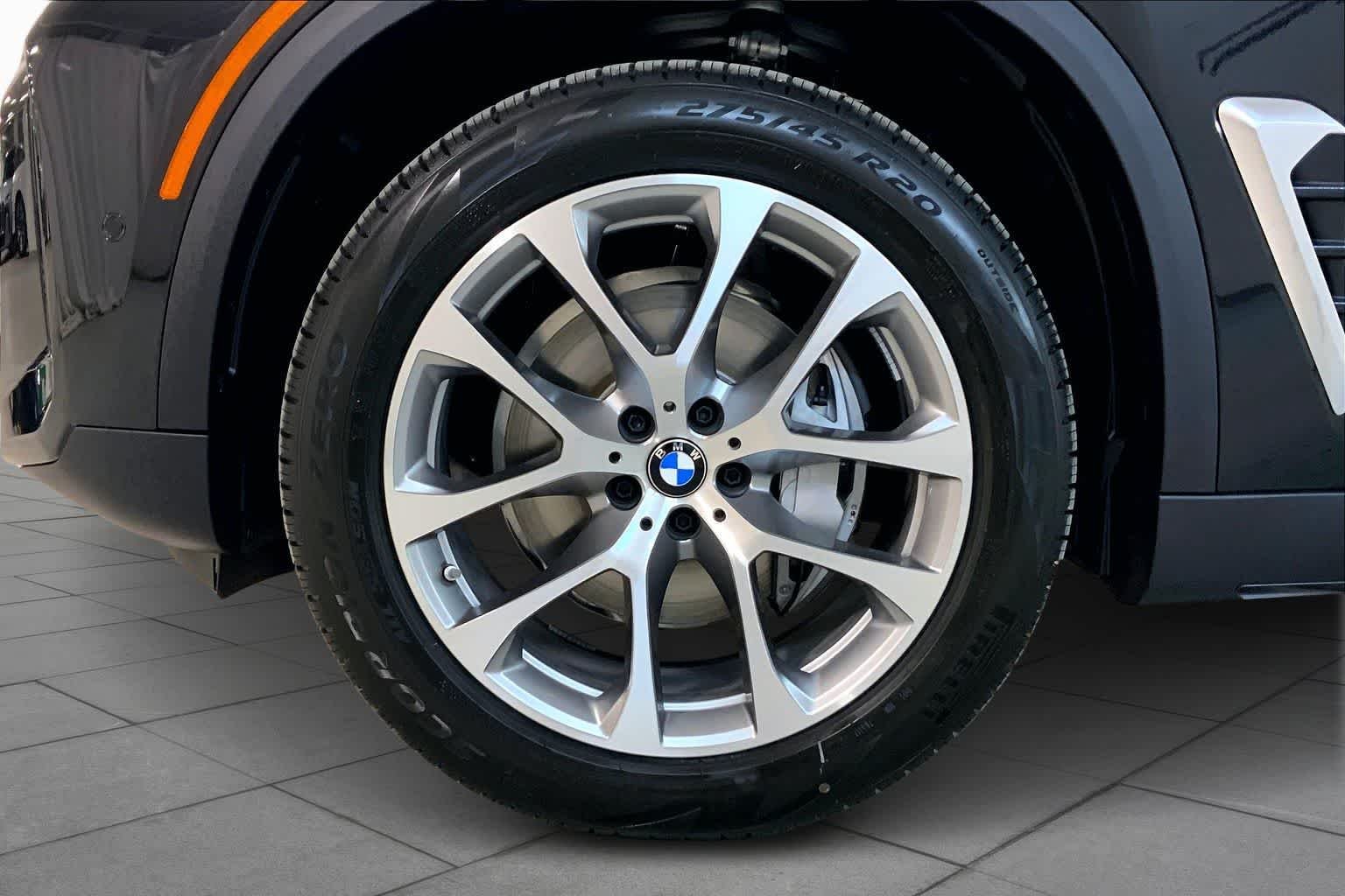 New 2026 Black Sapphire Metallic BMW xDrive40i image 11