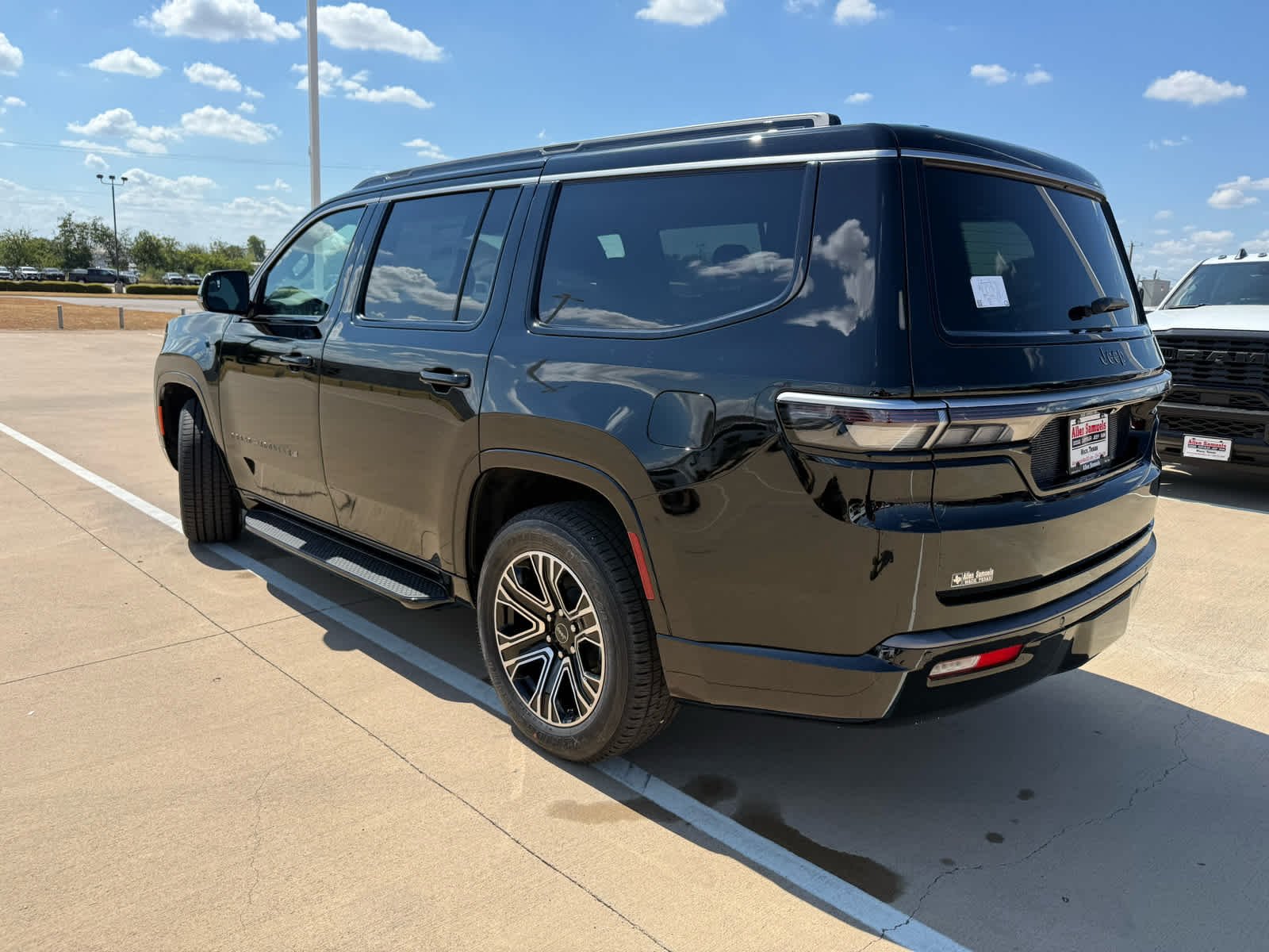 New 2026 High Gloss Black Exterior Paint Jeep  image 8