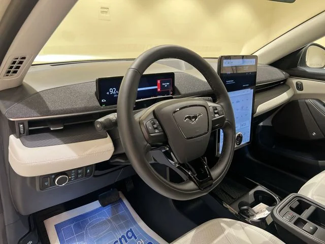 Certified Used 2025 Desert Sand Ford Premium image 9