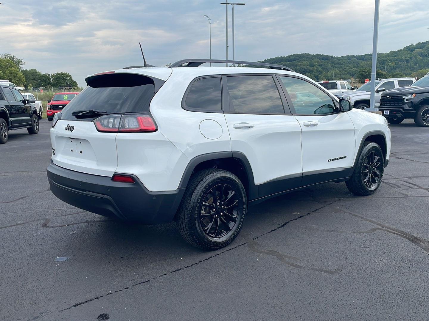 Used 2023 Bright White Clearcoat Jeep Altitude Lux image 5