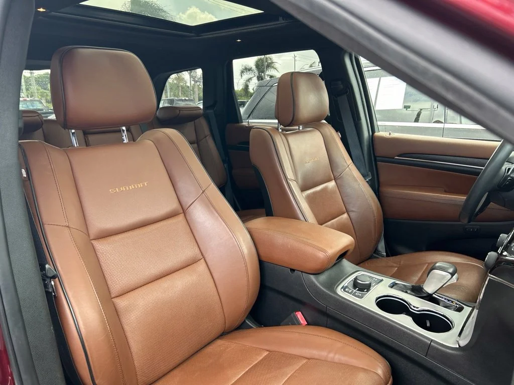Certified Used 2019 Velvet Red Pearlcoat Jeep Summit image 45