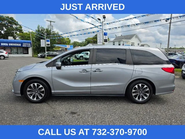 Certified Used 2022 Lunar Silver Metallic Honda EX-L image 2