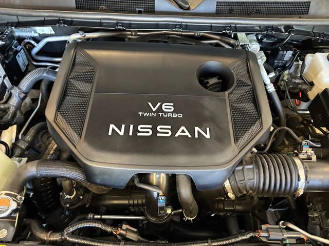 Used 2025 Aspen White Tricoat Nissan SL image 21