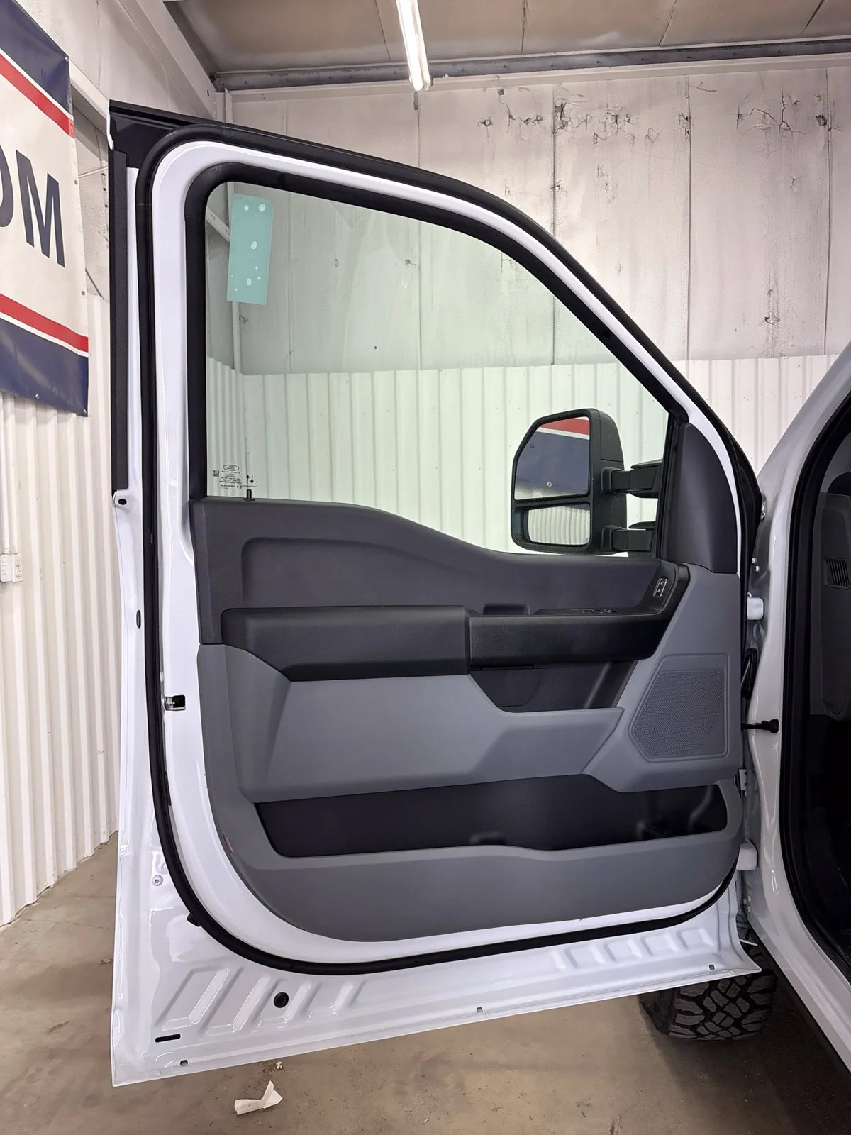 New 2027 Oxford White Ford F-250® XL image 10
