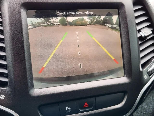 Used 2020 Silver Jeep Trailhawk image 17
