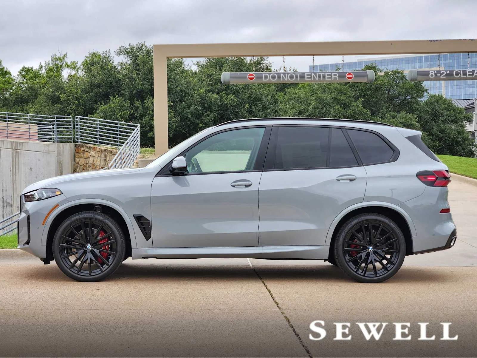 New 2026 Brooklyn Grey Metallic BMW xDrive40i image 2