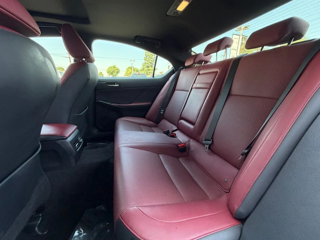 Used 2023 White Lexus 300 image 23