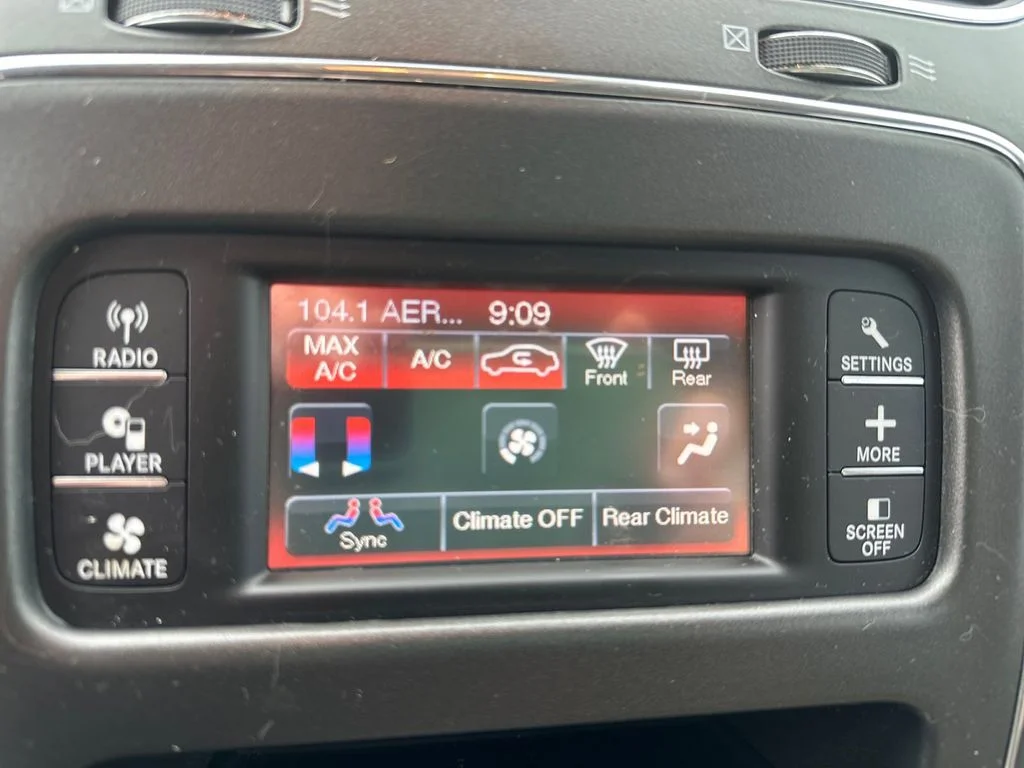 Used 2018 Blue Dodge SE image 22
