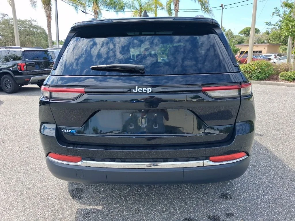 Used 2024 Black Jeep 4xe image 6