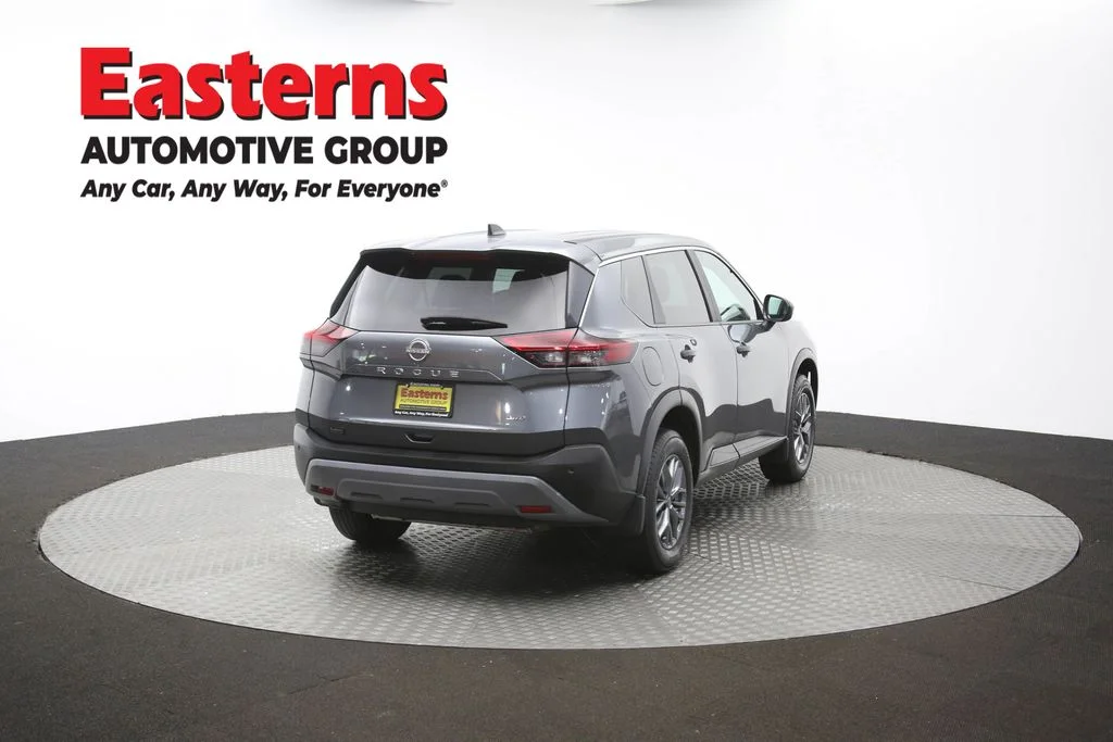 Used 2023 Gray Nissan S image 39