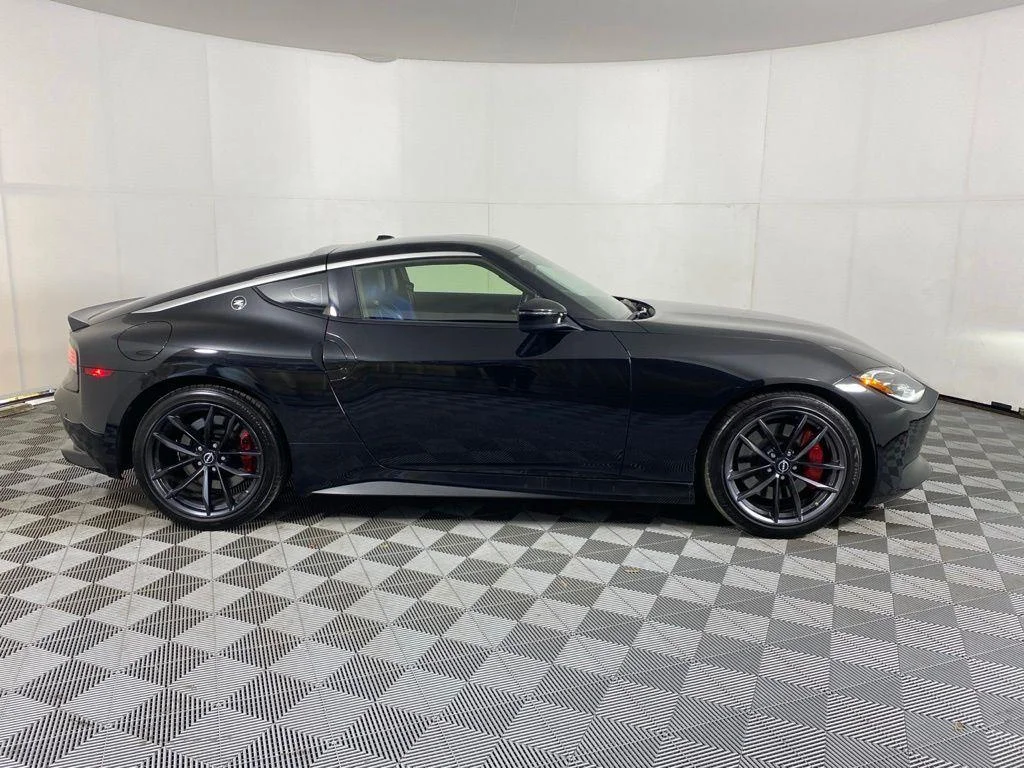 Used 2024 Black Diamond Pearl Nissan Performance image 5